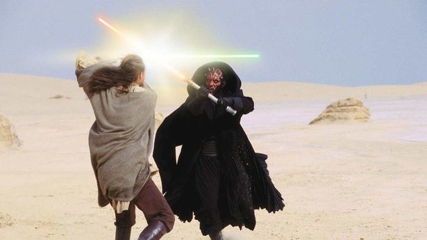 ダース・モールとクワイ＝ガン・ジン(リーアム・ニーソン)の手に汗握る一騎打ち！(『スター・ウォーズ／ファントム・メナス（エピソード1）』) [c]2026 Lucasfilm Ltd.