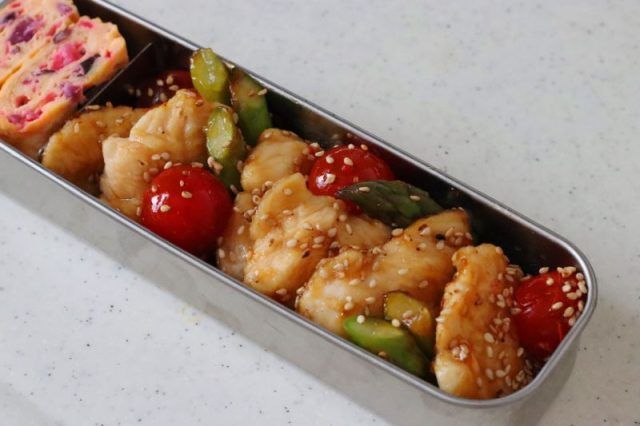 2品弁当の詰め方プロセス