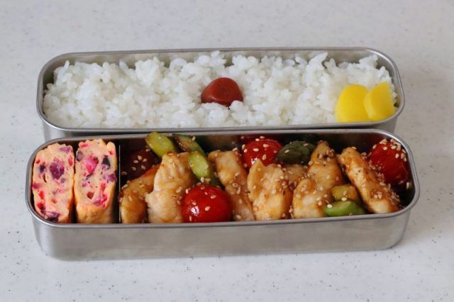 2品弁当の詰め方プロセス