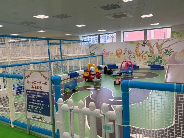 キッズランドUS 福岡アイランドアイ店 施設全体の様子