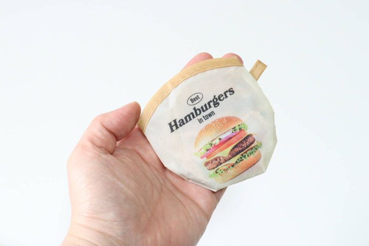ダイソーの折りたたみうちわ（ハンバーガー）のビジュアル