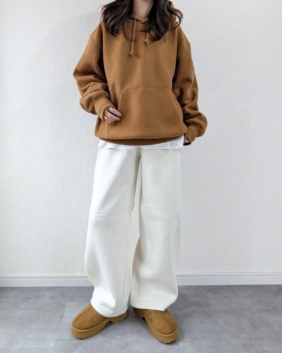 GU「ヘビーウェイトスウェットバレルレッグパンツ」