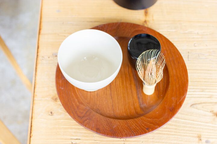 吉祥寺で週3日だけオープン。北欧や英国の一点ものに出会える、暮らしの道具と家具のお店「CINQ HOME」