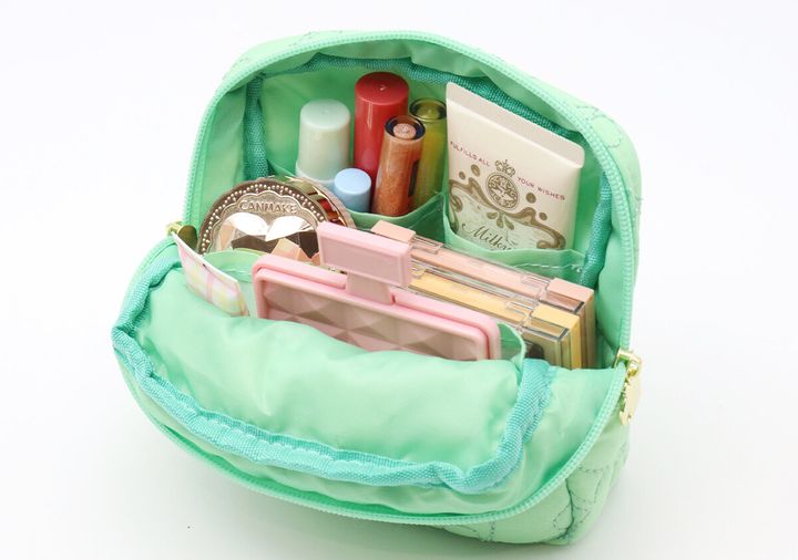 宝島社ムック付録のあつまれ どうぶつの森 持ち歩きに便利な葉っぱ柄キルティングデイリーポーチBOOK8