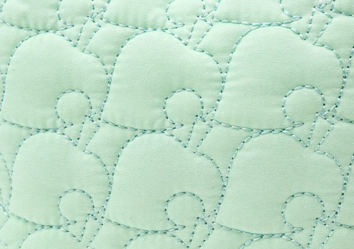 宝島社ムック付録のあつまれ どうぶつの森 持ち歩きに便利な葉っぱ柄キルティングデイリーポーチBOOK4