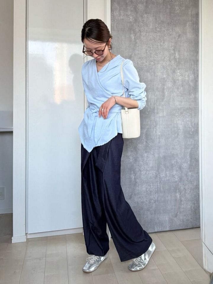 PLST ストレッチレーヨンラップパンツ ネイビー ブルートップスコーデ