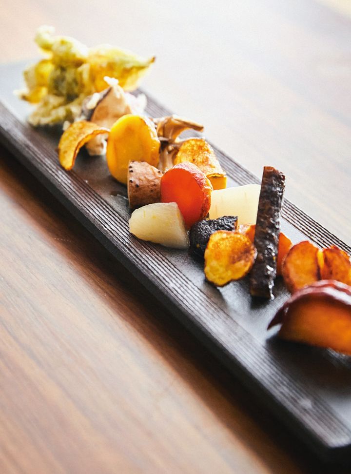 昼の「蘭」コース（¥4,730）より「北海道の季節のお野菜」。昼は平日限定で「お昼御膳」（¥2,200）もあり。