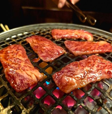 「焼肉ホルモンたけ田」が新社会人、新入生に「桜咲くタン」を1皿無料プレゼント