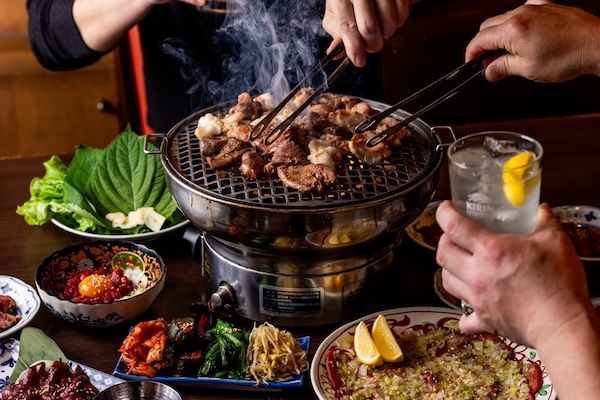 「焼肉ホルモンたけ田」が新社会人、新入生に「桜咲くタン」を1皿無料プレゼント