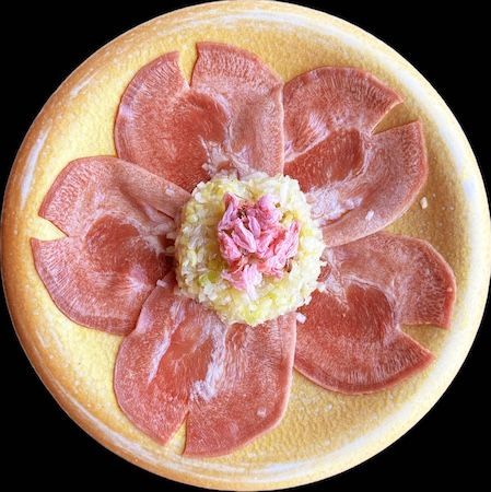 「焼肉ホルモンたけ田」が新社会人、新入生に「桜咲くタン」を1皿無料プレゼント