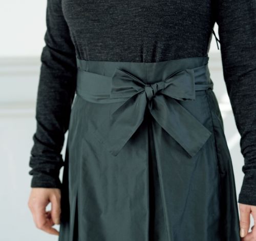 ベルトのねじれやシワは事前に伸ばす