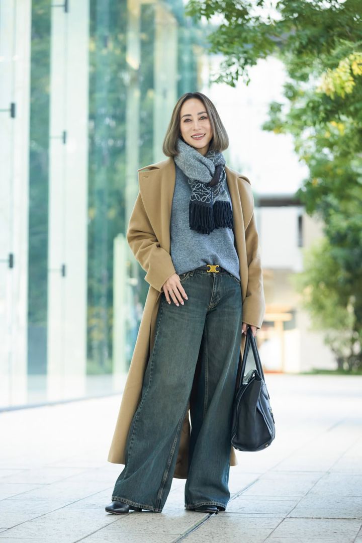 「ZARA」のローライズワイドデニムコーデ