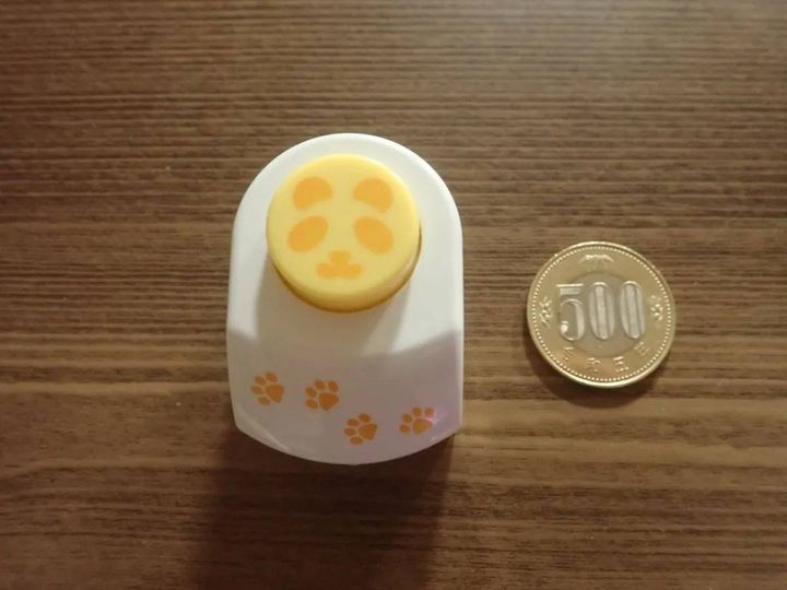 DAISO(ダイソー)：のり用パンチ アニマル