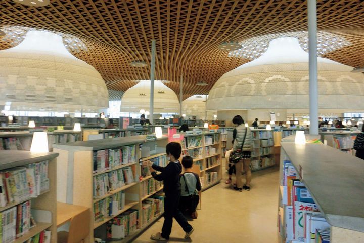 岐阜〈岐阜市立中央図書館〉内観
