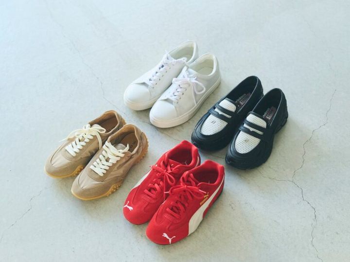 薄底やローファースニーカーなど、トレンドを取り入れた４タイプのスニーカー。