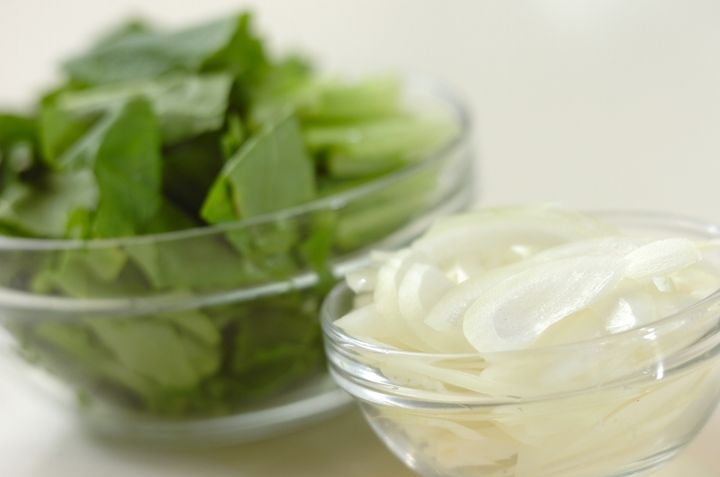 カブの葉のみそ汁の下準備1