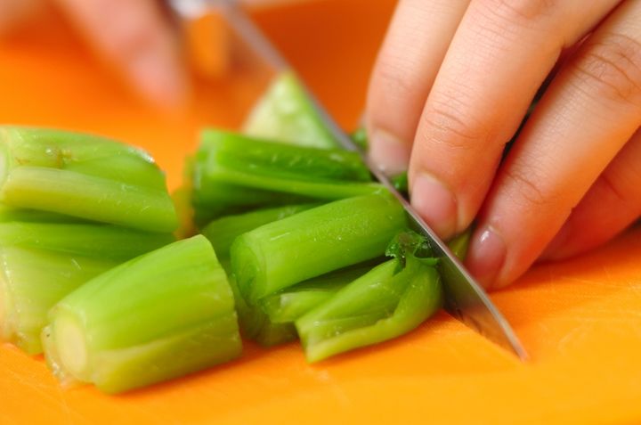 小松菜のおかか和えの下準備1