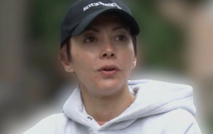 【写真・画像】「朝ごはんを食べさせながら、娘の髪をくくり…」4児の母・土屋アンナ（42）の朝の風景に共感の声「わかる～！うちも！！」 1枚目