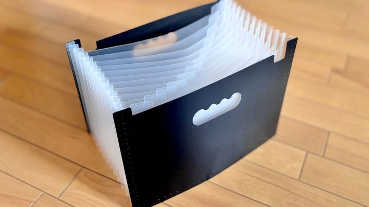 学校のプリント整理は100均にお任せ！ 収納アイデアも盛りだくさん♪