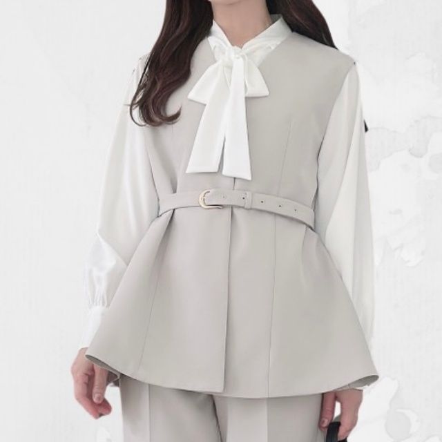 しまむら「ペプラムジレ」