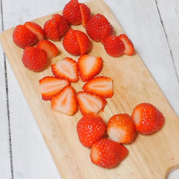 いちごのレアチーズケーキ手順01