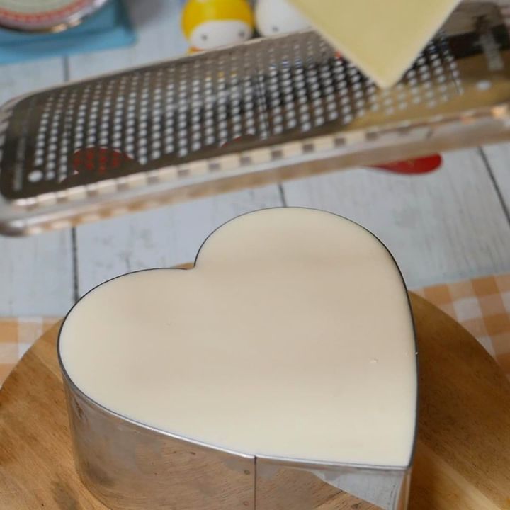 いちごのレアチーズケーキ手順07