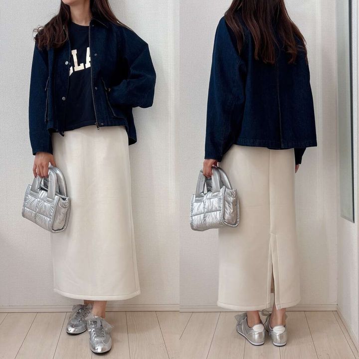 ユニクロ ユーティリティショートジャケットデニム ホワイトスカート×ネイビーロゴスウェットコーデ