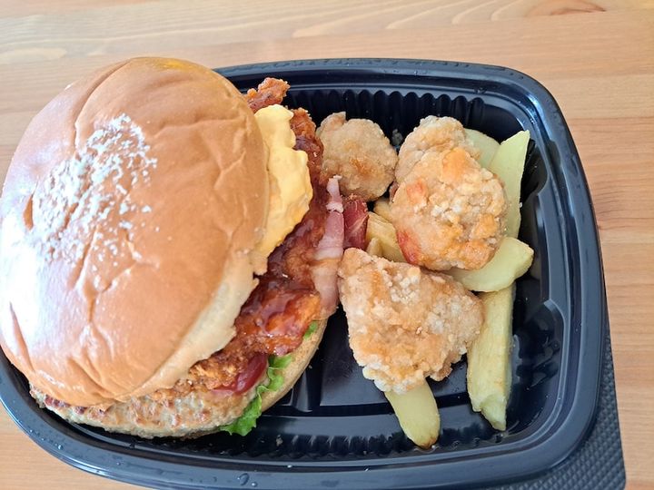 ロピアのモンスターバーガー