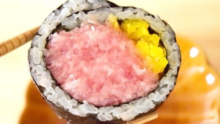 箸で持ち上げるのも一苦労するほどの重量級