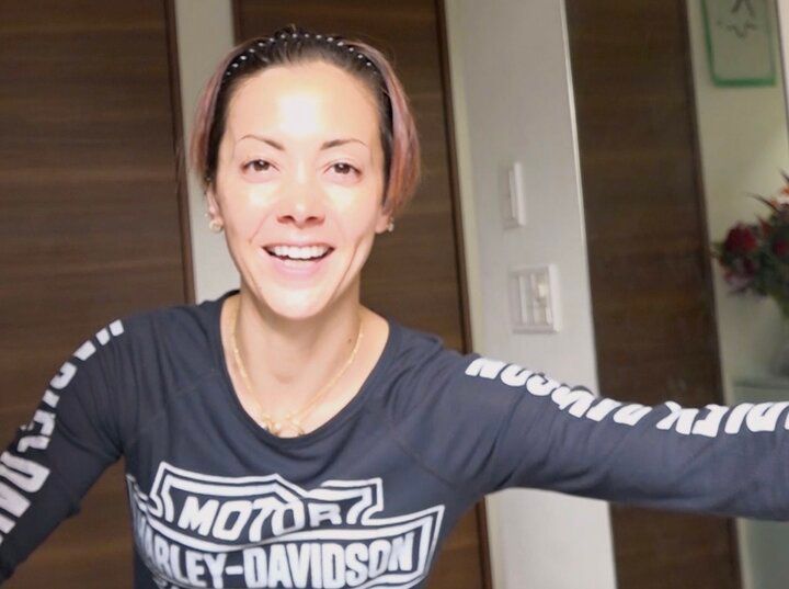 【写真・画像】4児の母・土屋アンナ、5年前に購入した4LDK一軒家の自宅を公開も“床に穴”…犬猫9匹も暮らすありのままの室内に自虐「うち動物園だから」 1枚目