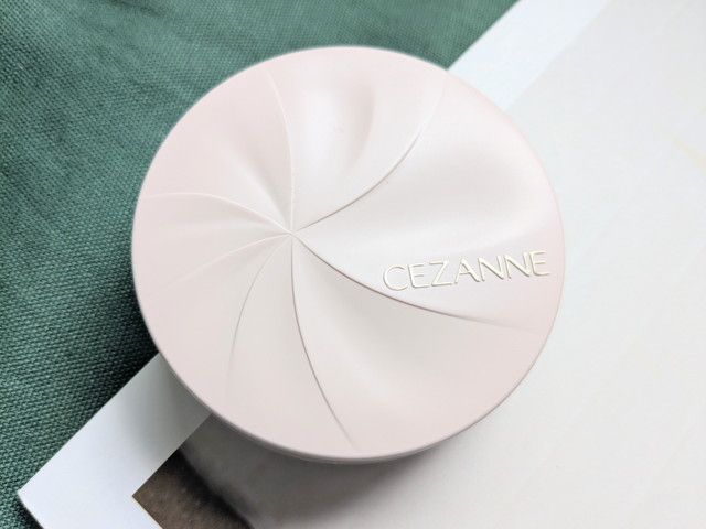 セザンヌ セラムクッションファンデーション 上蓋