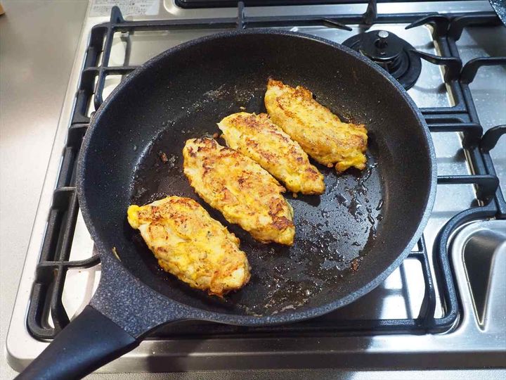 ささみのやわらかチーズピカタ｜しっとり柔らか！高たんぱく低カロリーおかず＆お弁当にも