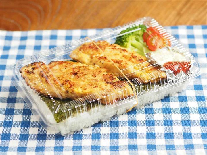 ささみのやわらかチーズピカタ｜しっとり柔らか！高たんぱく低カロリーおかず＆お弁当にも