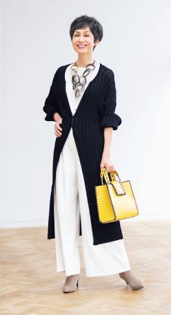 3色コーデ＋小物でアクセントカラーをプラスするのがおすすめ