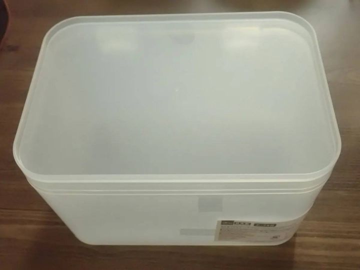 DAISO(ダイソー)：積み重ね収納ボックス(フタ付)