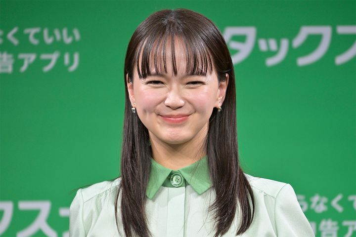 多部未華子さん（2026年1月14日、時事通信フォト）