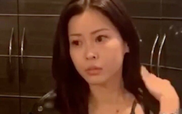 【写真・画像】元レディース総長の美人ママ、スナックで働く姿に「女優さんみたい」絶賛の声 1枚目