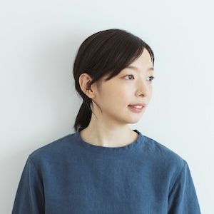 日用品図鑑：クリエイティブディレクター・辰野しずかの愛用する〈ババグーリ〉南部鉄器のテープカッターetc.