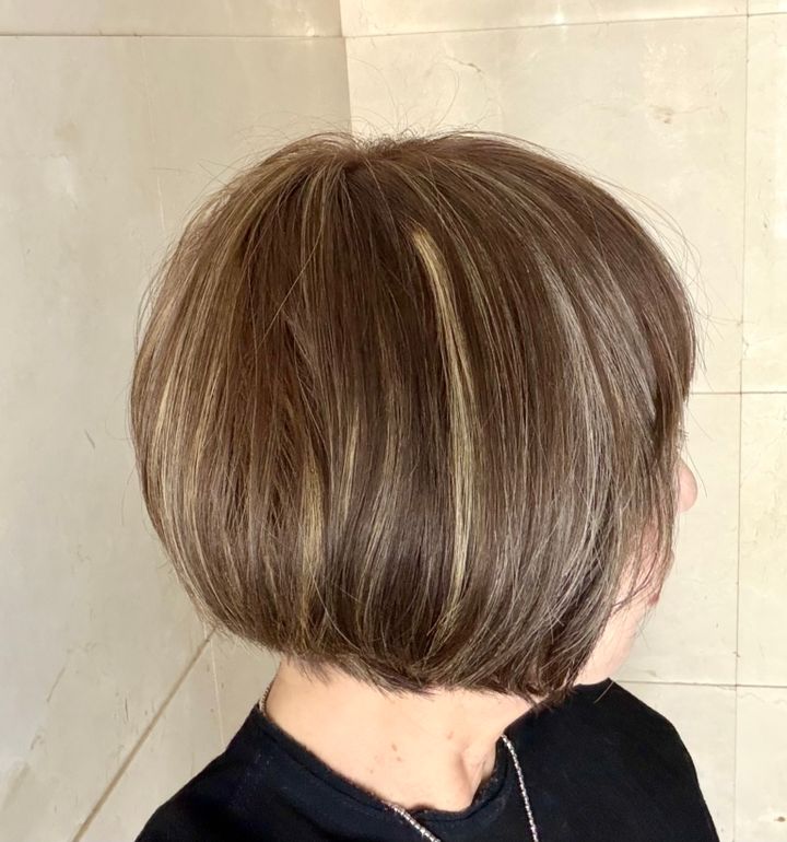 26年4月上林さんブログ_ヘアボリュームや髪の艶をチェック