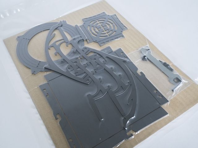 金属の工作キット発売