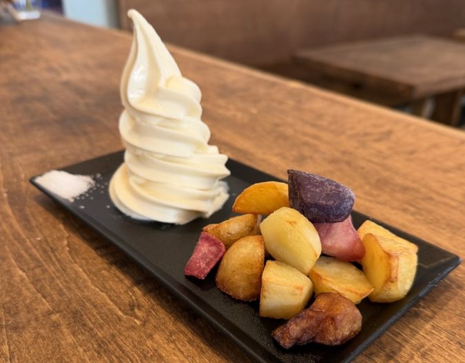 博多阪急「春の北海道物産大会」／【じゃがいもFACTORY】じゃがいも屋のパフェ