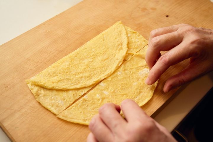 錦糸卵をつくる