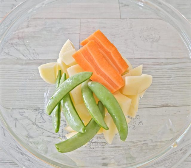スナップエンドウと人参とじゃがいも