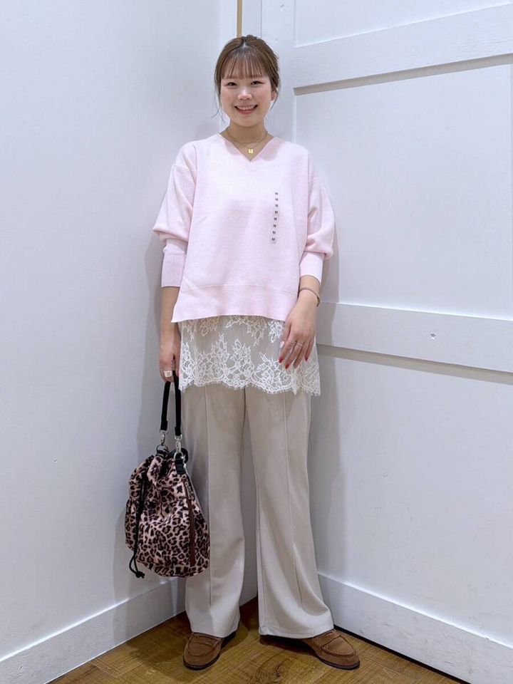 グローバルワークのスウェットライクVネックプルオーバー