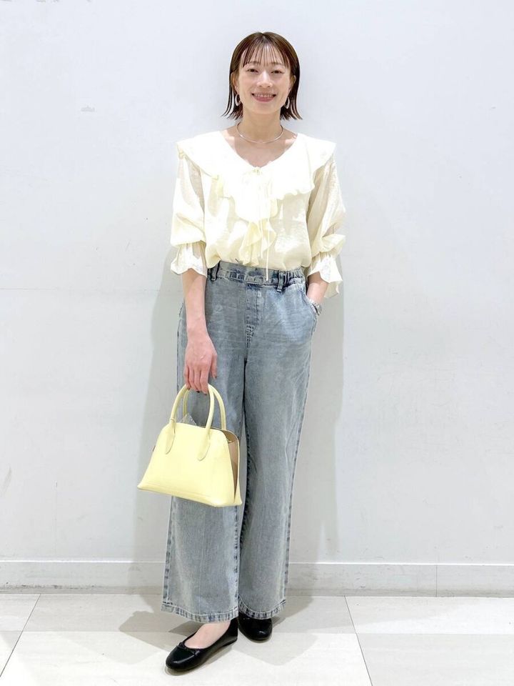 グローバルワークのフリルスキッパーブラウス