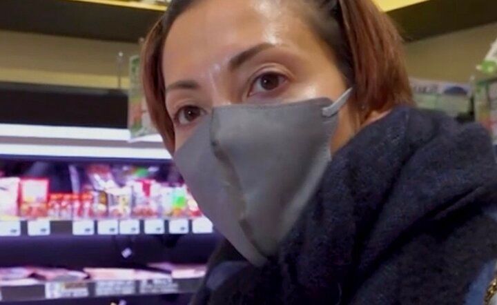 【写真・画像】4児の母・土屋アンナ（42）、ママチャリで地元スーパーで買い物「肉はメガ盛りでいいっしょ！」庶民的な買い物風景に共感の声 1枚目