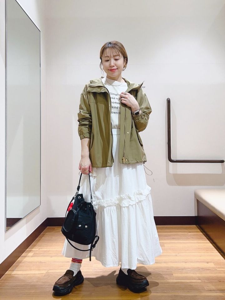 マウンテンパーカーコーデ4