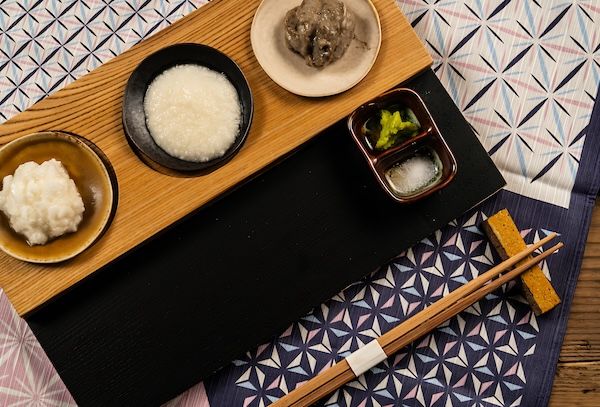 【東京都港区】全国鍋総選挙グランプリ受賞“茶色すぎる鍋”の山芋料理専門店が麻布十番に移転OPEN！