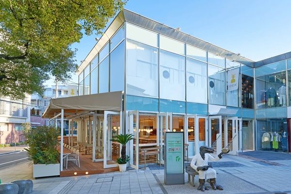 【東京都港区】国産いちご6品種を食べ比べ！DEKで「ストロベリーアフタヌーンティー」が開催