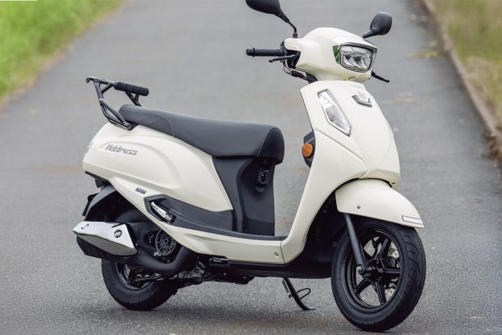 【新型アドレス125】3代目はさらにスタイリッシュ！街乗りを快適にする低中回転重視のエンジン特性